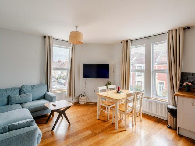 Flat for sale in Spike Island, Feckenham