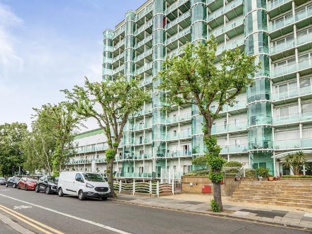 Flat for sale in Greater London
