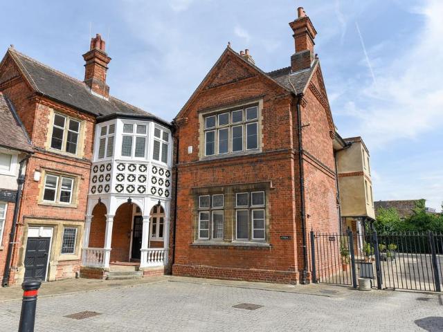 Flat for sale in Huntingdon