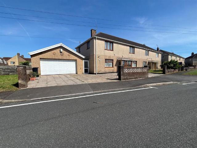 Flat for sale in Sandfields East, Aberavon