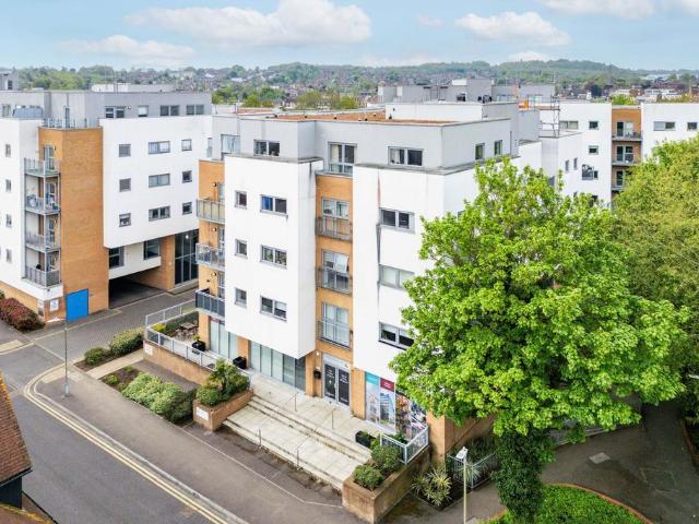 Flat for sale in Brook Street, Bourne Vale