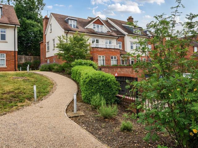 Flat for sale in Southdown, Five Acres