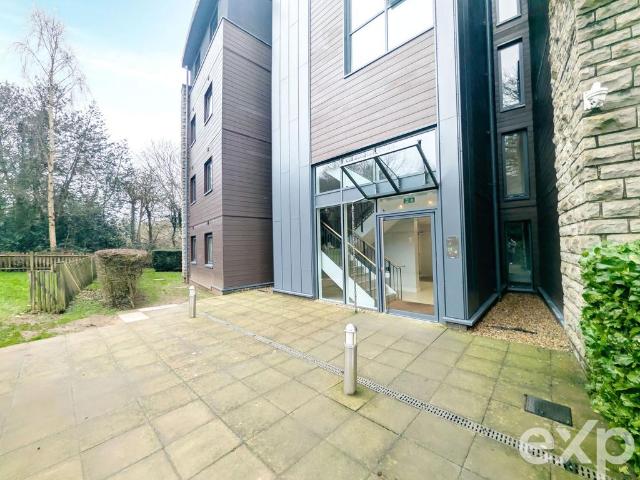 Flat for sale in Midway, Kent