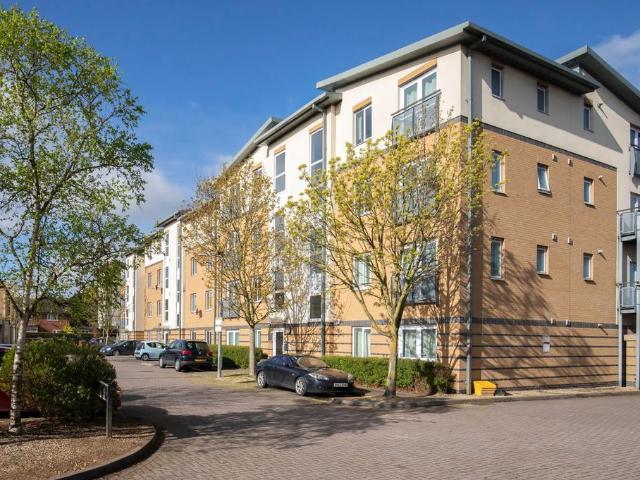 Flat for sale in Arle, Golden Valley