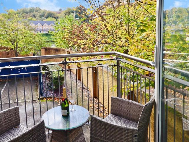 Flat for sale in Cardiff International Sports Village, Falcon Lodge