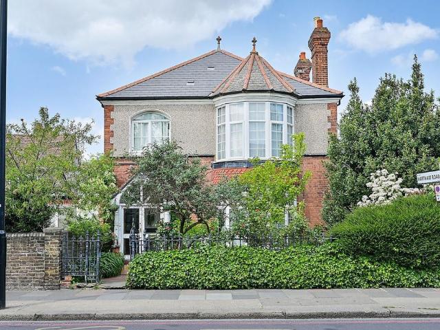Flat for sale in London Borough of Hounslow, Spring Grove