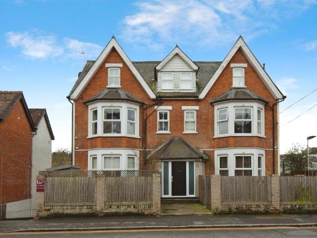 Flat for sale in Castlefield, Cressex