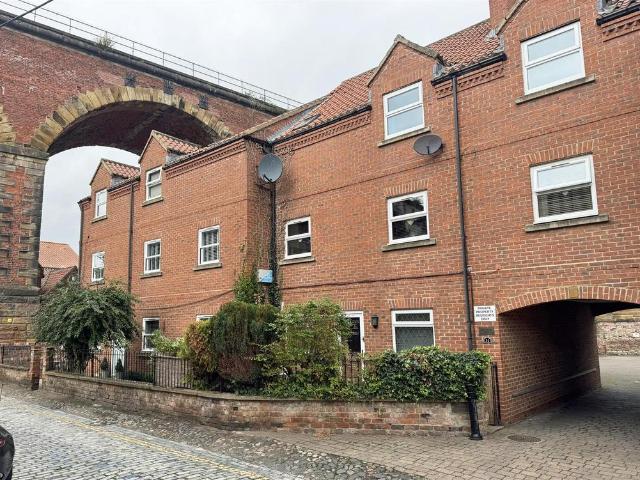 Flat for sale in Yarm, Stockton-on-tees