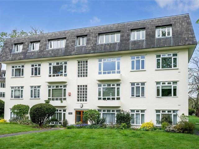 Flat for sale in Crystal Palace, Greater London