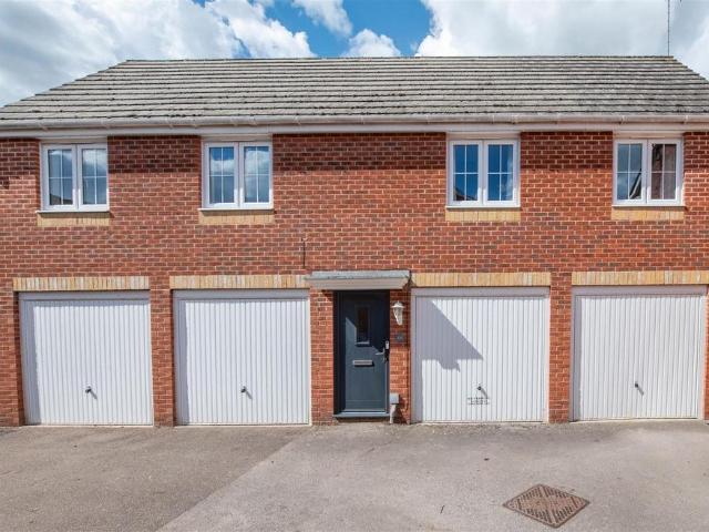Flat for sale in Rushden