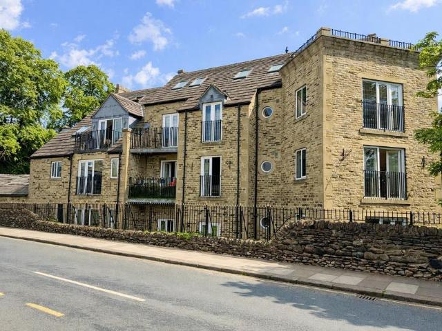 Flat for sale in Salterhebble, West Yorkshire