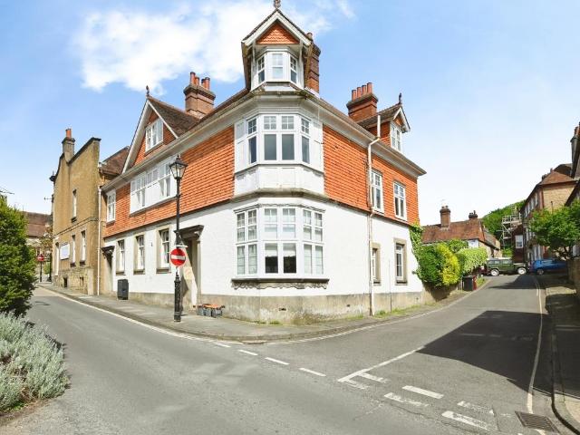 Flat for sale in Littlecote, West Sussex