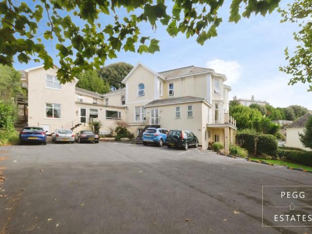 Flat for sale in Upton, Torquay