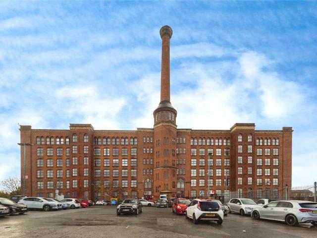 Flat for sale in Georgia, Greater Manchester