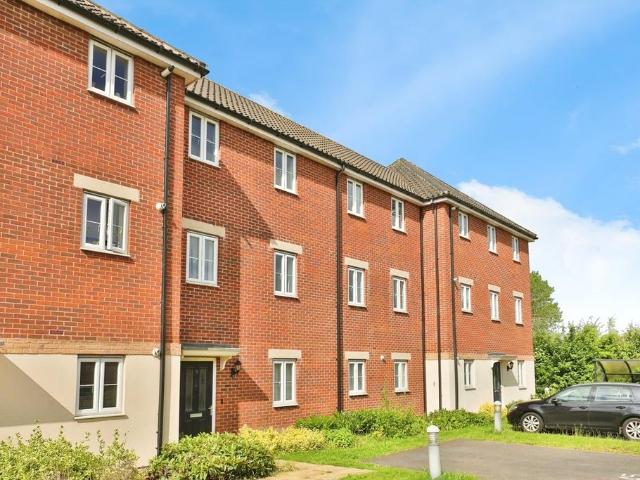 Flat for sale in Burgh St Peter, Norfolk