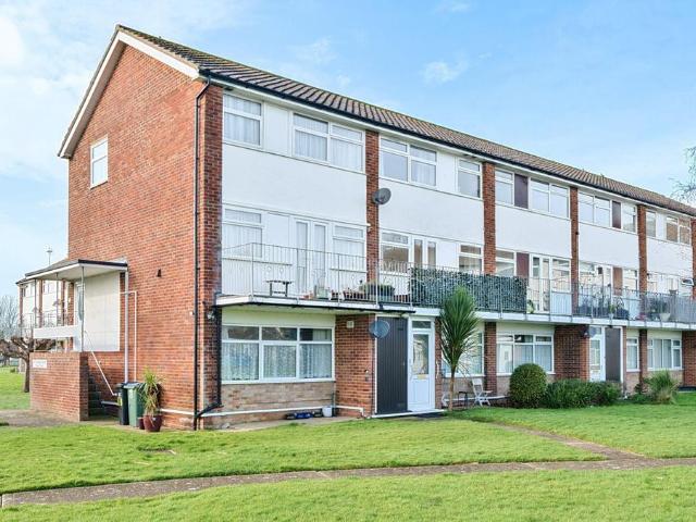 Flat for sale in Clapham, West Sussex