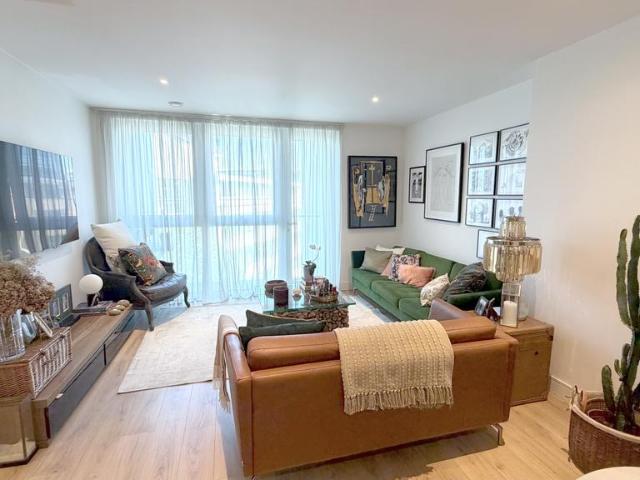 Flat for sale in Hammersmith, Greater London