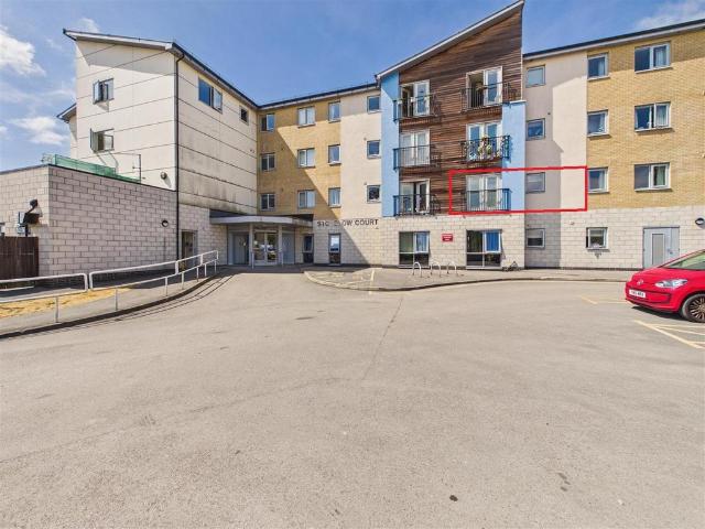 Flat for sale in Brackenfield, East Midlands