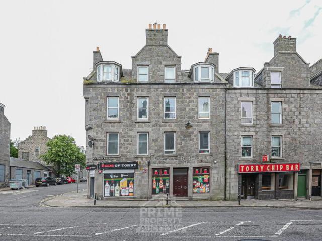 Flat for sale in Ballindoch, Scotland