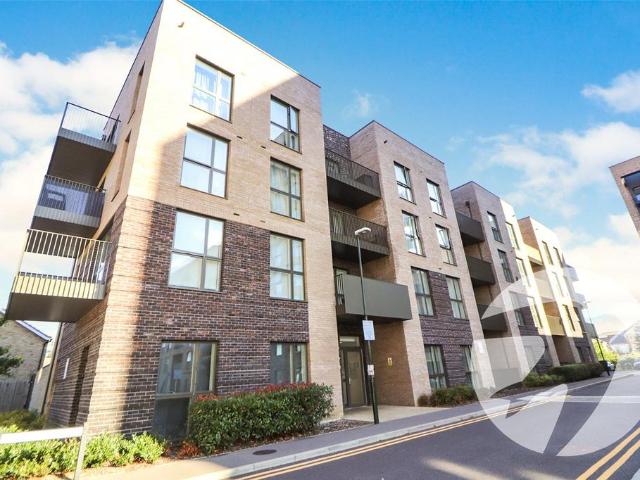 Flat for sale in London Borough of Bexley, Greater London
