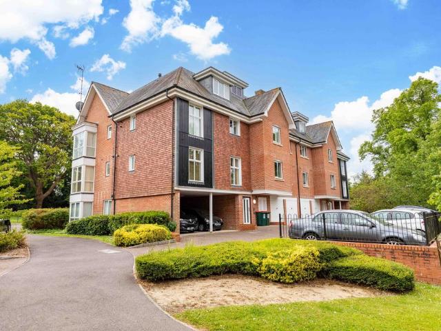 Flat for sale in Glynde, West Sussex