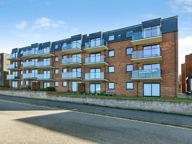 Flat for sale in Old Hunstanton, King's Lynn and West Norfolk