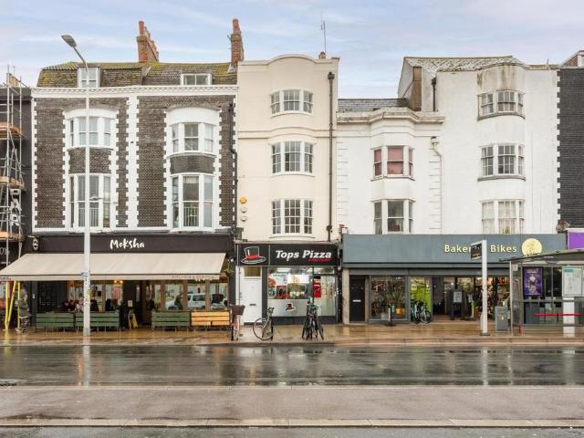 Flat for sale in Round Hill, Brighton & Hove