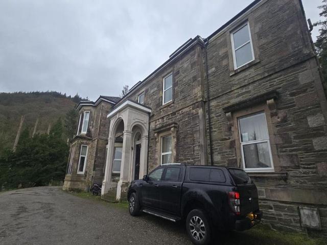 Flat for sale in Dunoon, Scotland
