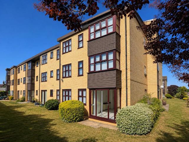 Flat for sale in Huntingdon