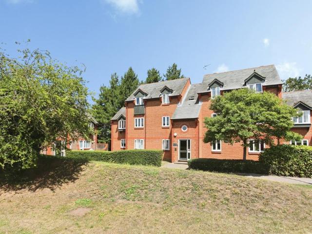 Flat for sale in Brook Street, Bourne Vale