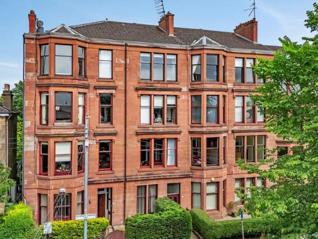 Flat for sale in North Woodside, Scotland