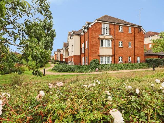 Flat for sale in King's Walden, Hertfordshire