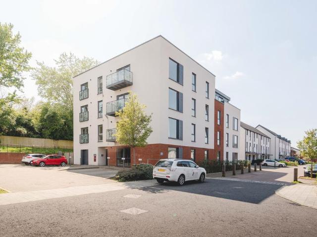 Flat for sale in Feckenham, City Of Bristol