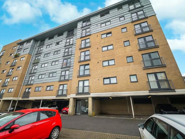 Flat for sale in Strathbungo, Scotland