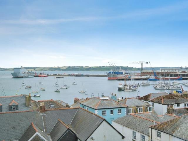 Flat for sale in Falmouth, Cornwall