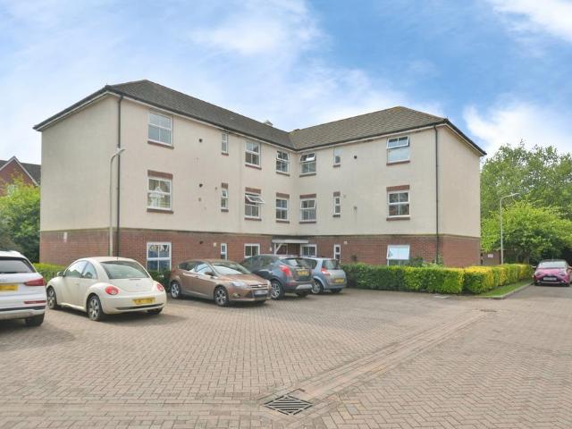 Flat for sale in Kennington Lees, Bridgefield