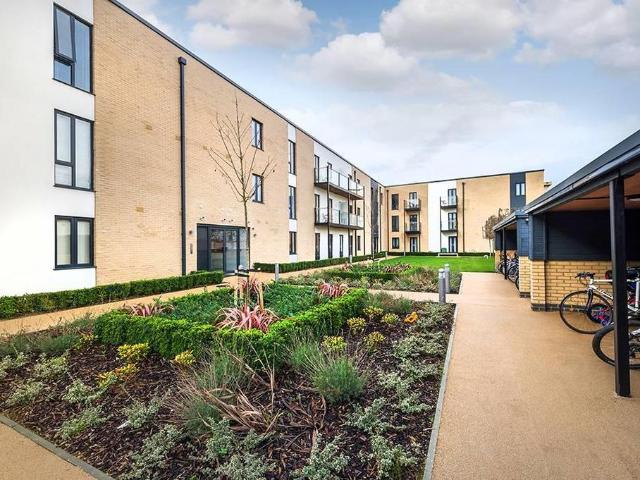 Flat for sale in Berrick Salome, Oxfordshire