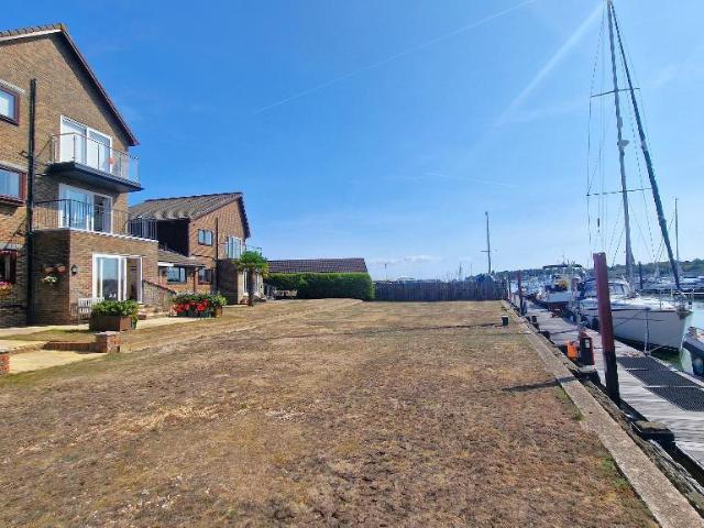 Flat for sale in St. Helens, Isle Of Wight