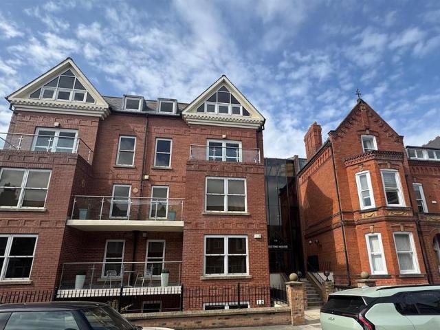 Flat for sale in South Cliff, Kepwick