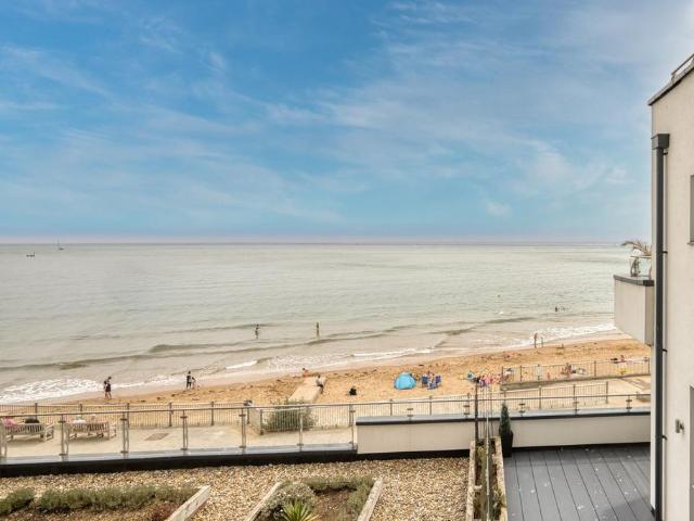 Flat for sale in East Cliff, Acol