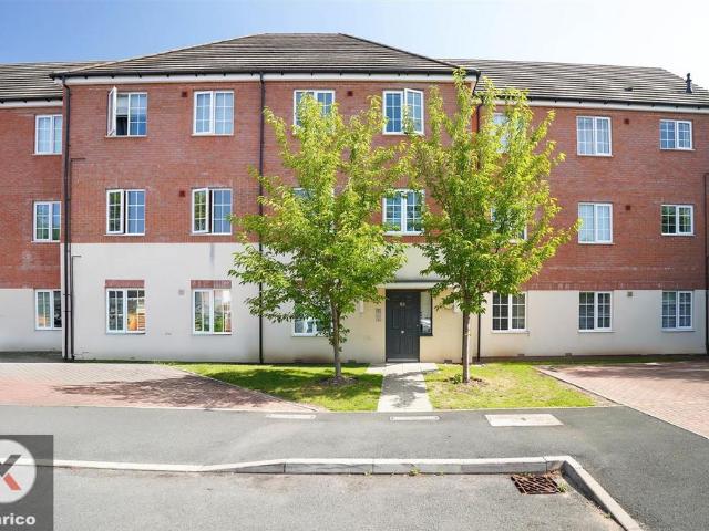 Flat for sale in Fox Hollies, West Midlands