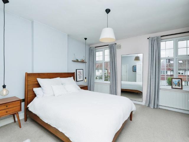 Flat for sale in London Borough of Lewisham, Greater London