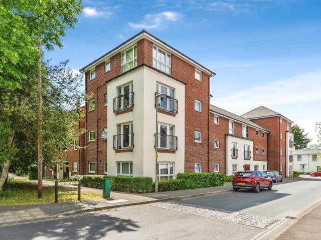 Flat for sale in Maybush, Southampton