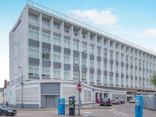 Flat for sale in St Matthew's, Old Wharf