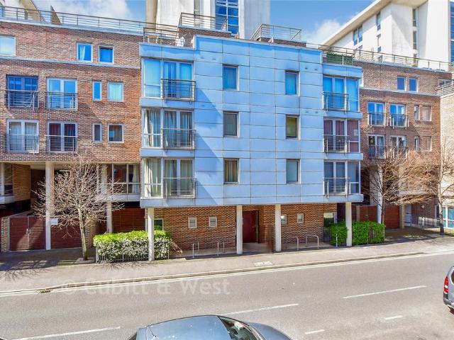 Flat for sale in Portsea, City Of Portsmouth