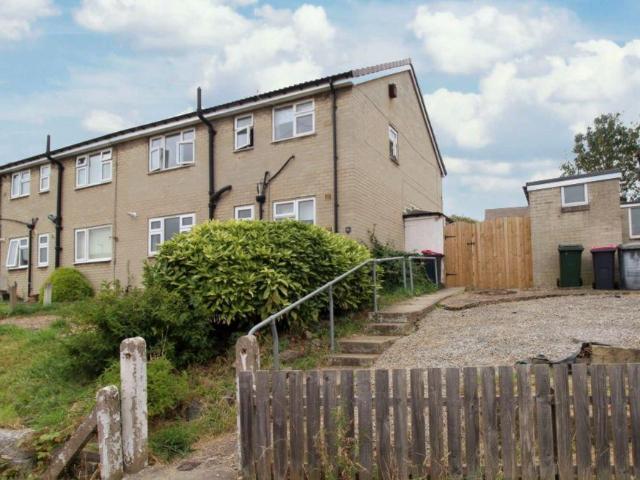Flat for sale in Catcliffe, South Yorkshire