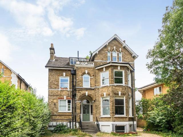 Flat for sale in Horn Park, Greater London