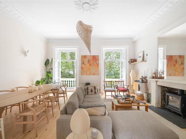 Flat for sale in Victoria, Greater London