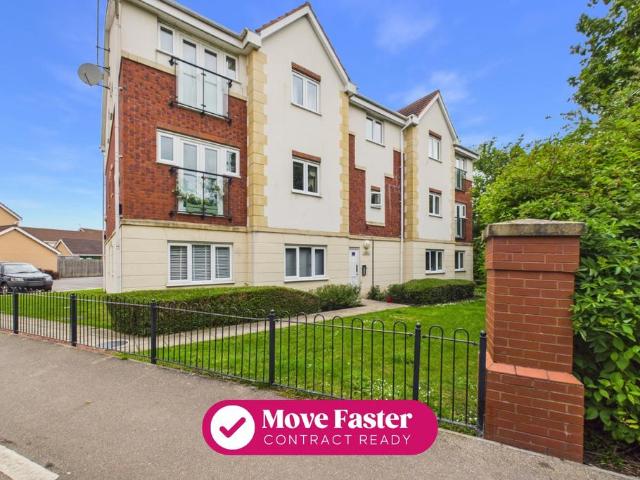 Flat for sale in Kingswood, Hull