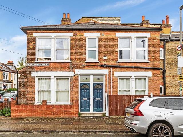 Flat for sale in Southfields, Greater London